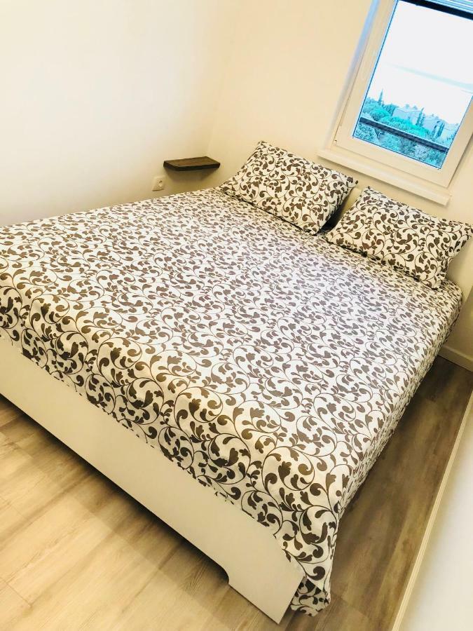 Seaview Apartment Koper Luaran gambar
