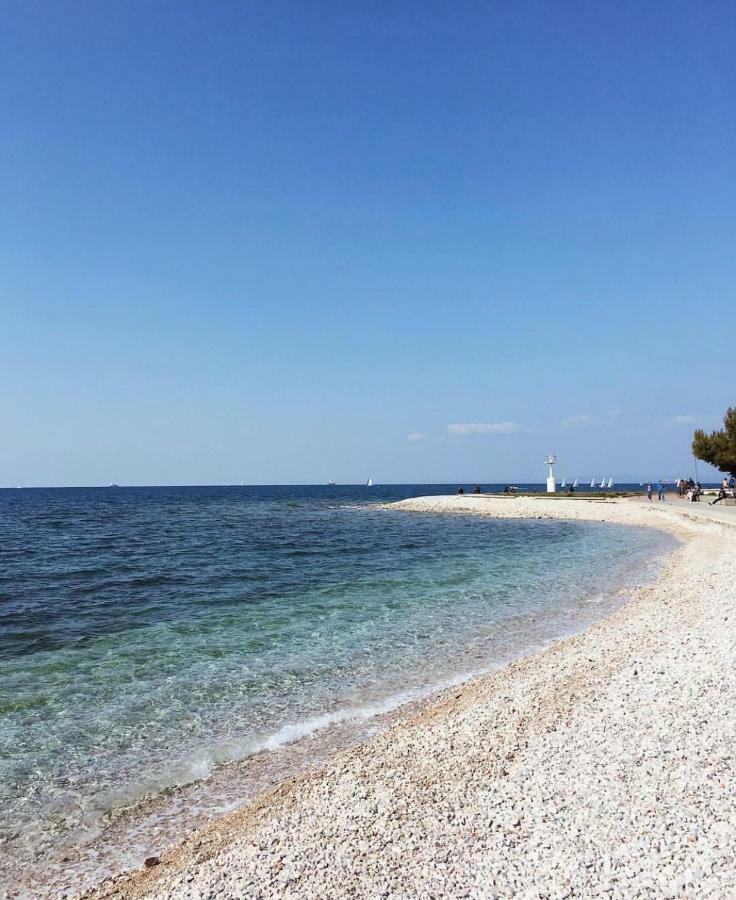 Seaview Apartment Koper Luaran gambar